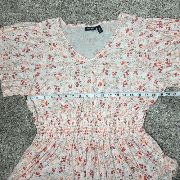 Torrid Mesh White Floral Smocked Waist Flutter Sleeve V-Neck Top 0 Large L - Picture 9 of 10
